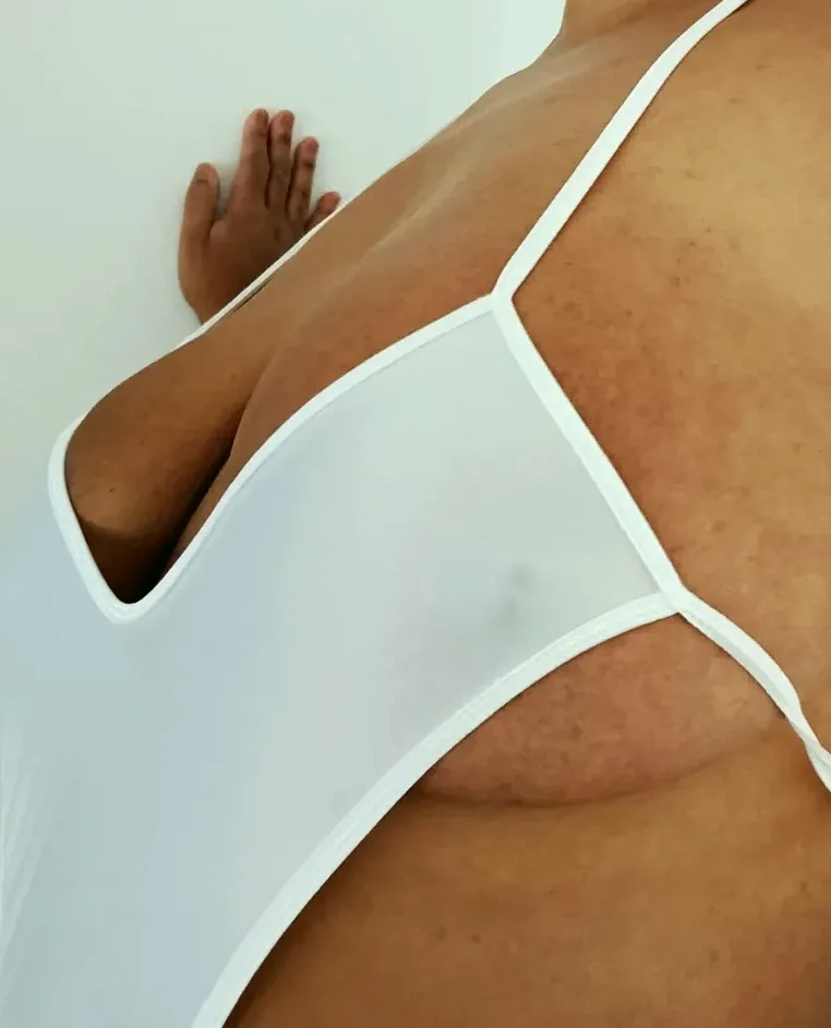 Ayla, 20