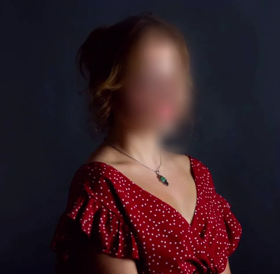 Chaima, 25