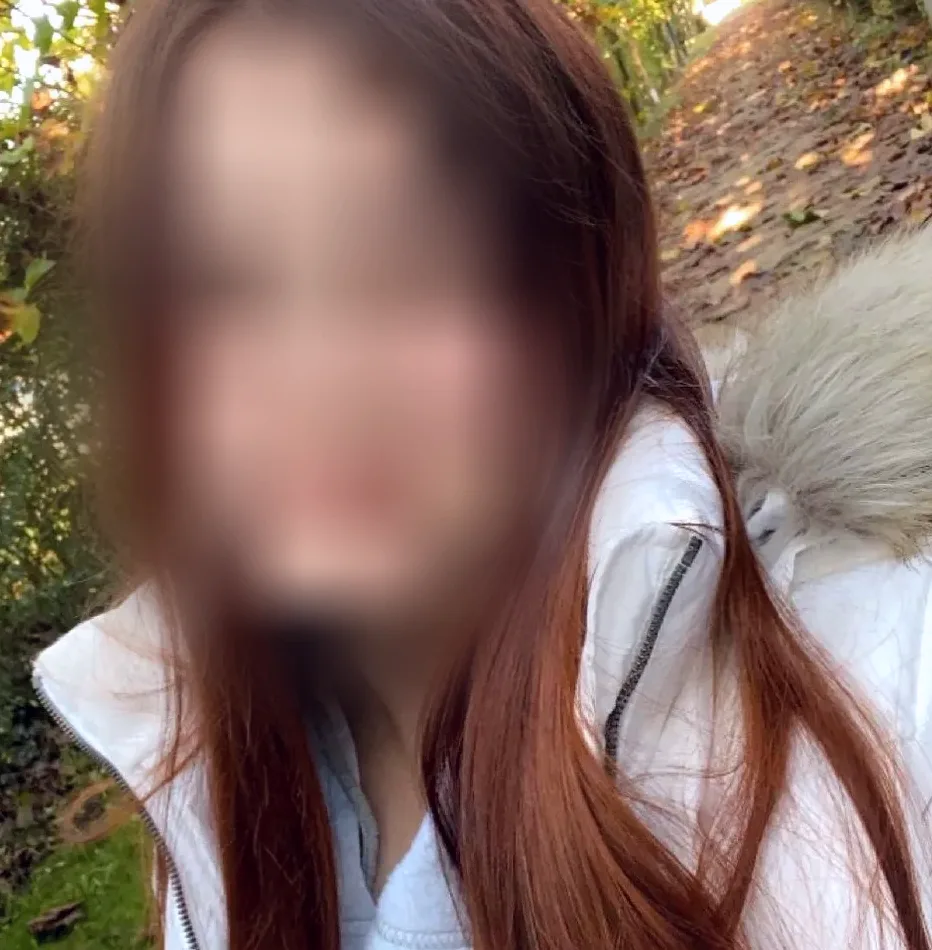 Olivia, 21