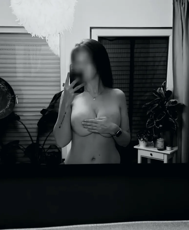 Sabine, 34