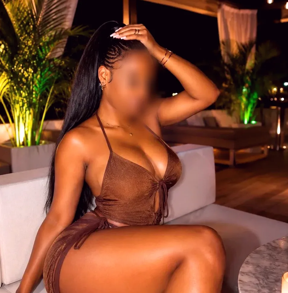 Zainab, 27